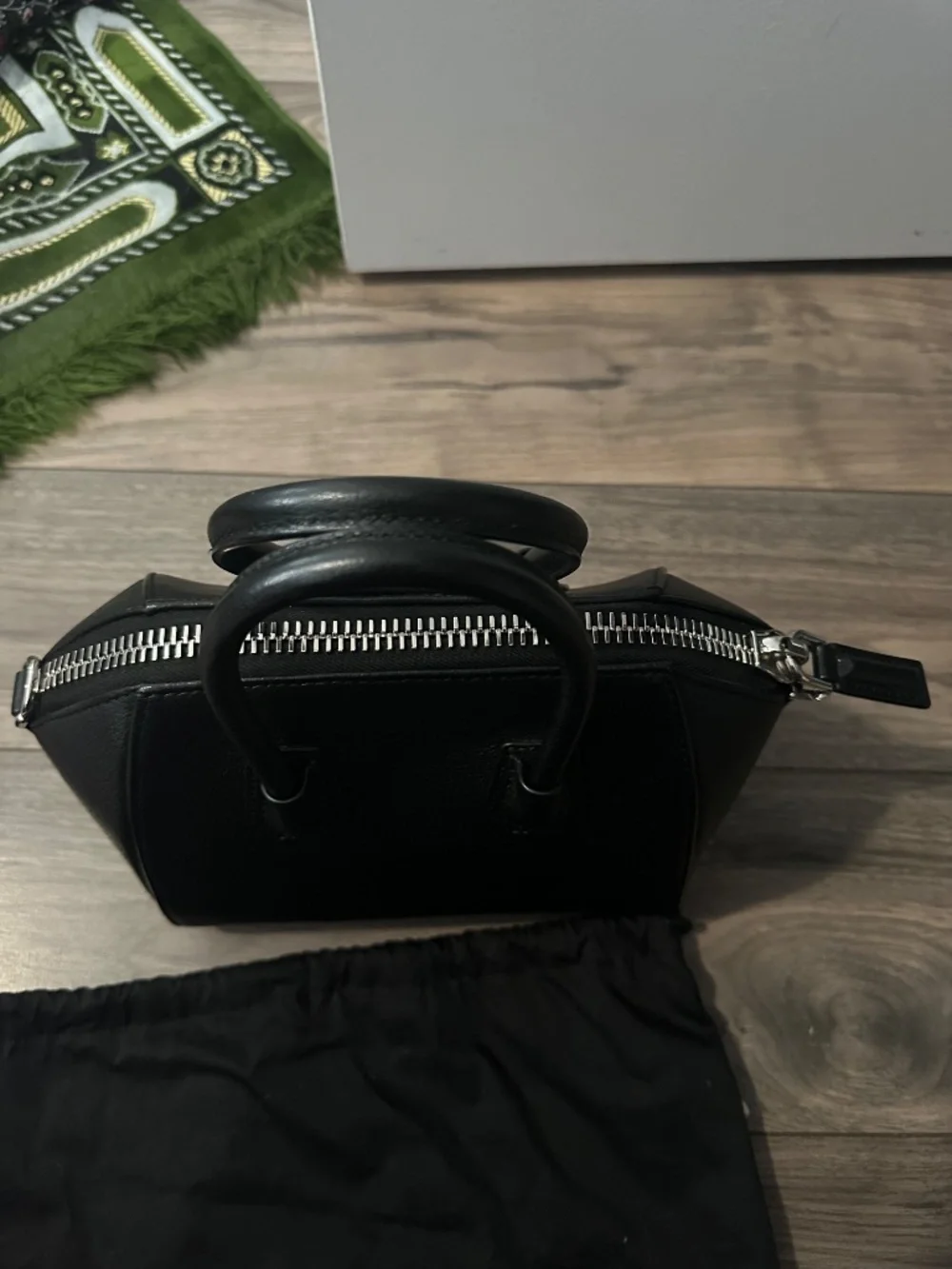 Givenchy Mini Antigona (black with silver hardware) - Picture 6 of 10